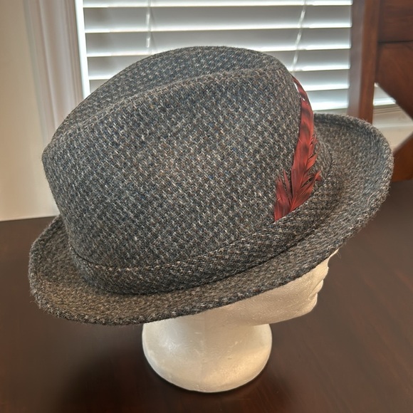 BECO Gray Tweed Mens Fedora Hat with Feathers Made in Korea, Vintage - Picture 3 of 12
